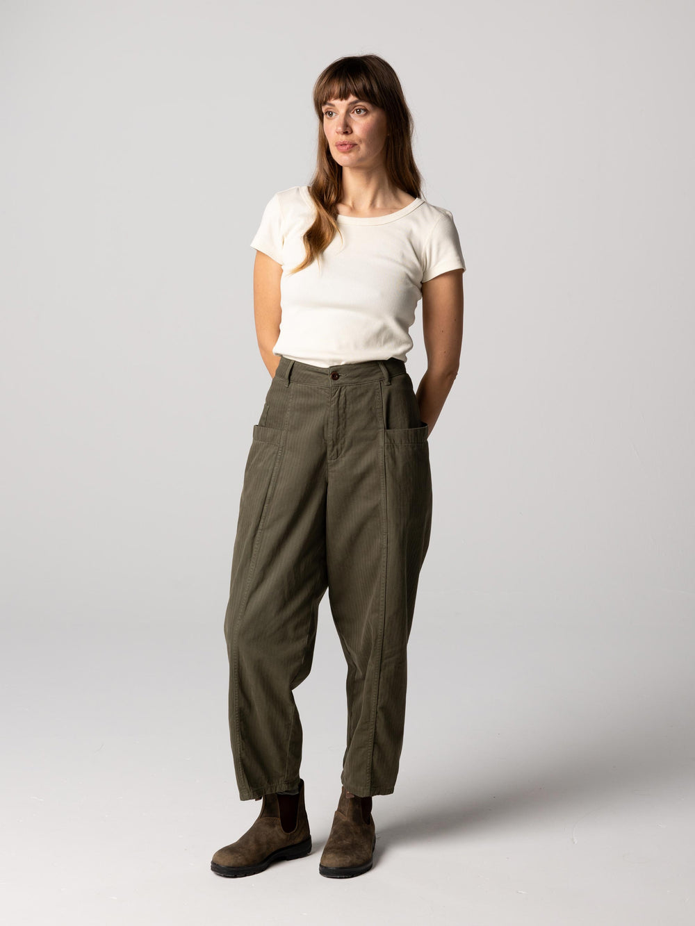 Organic Cotton Barrel Trouser in Olive - Croft