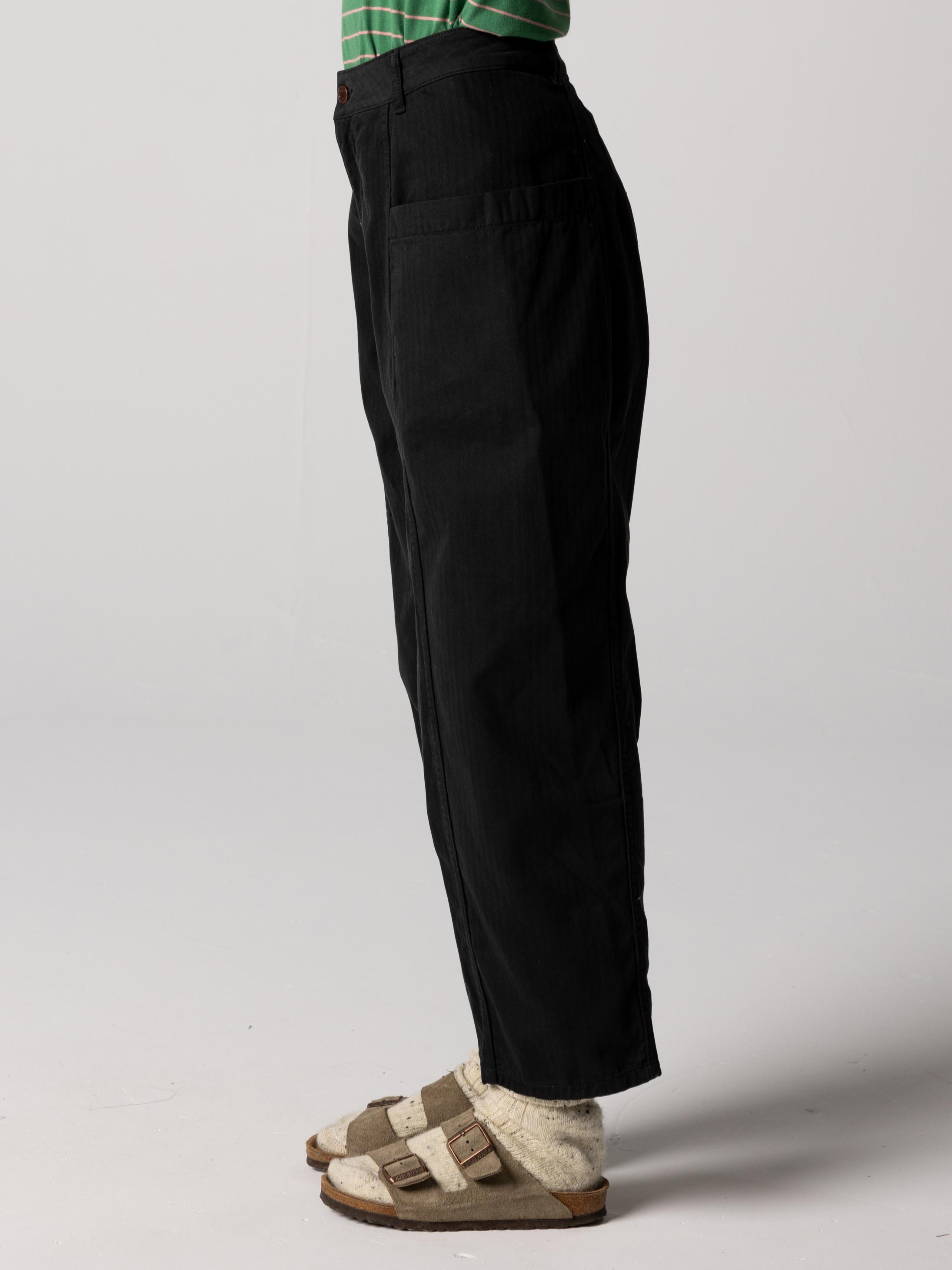 Organic Cotton Barrel Trouser in Black - Croft