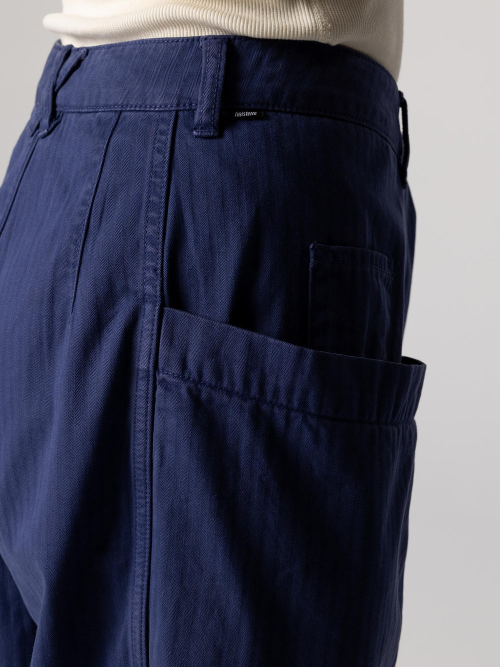 Organic Cotton Barrel Trouser in Navy - Croft