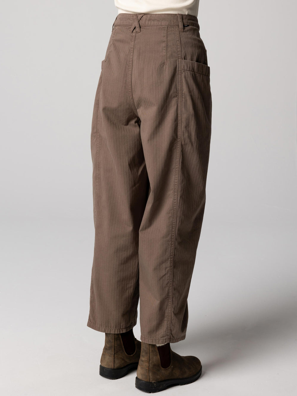 Organic Cotton Barrel Trouser in Brown - Croft