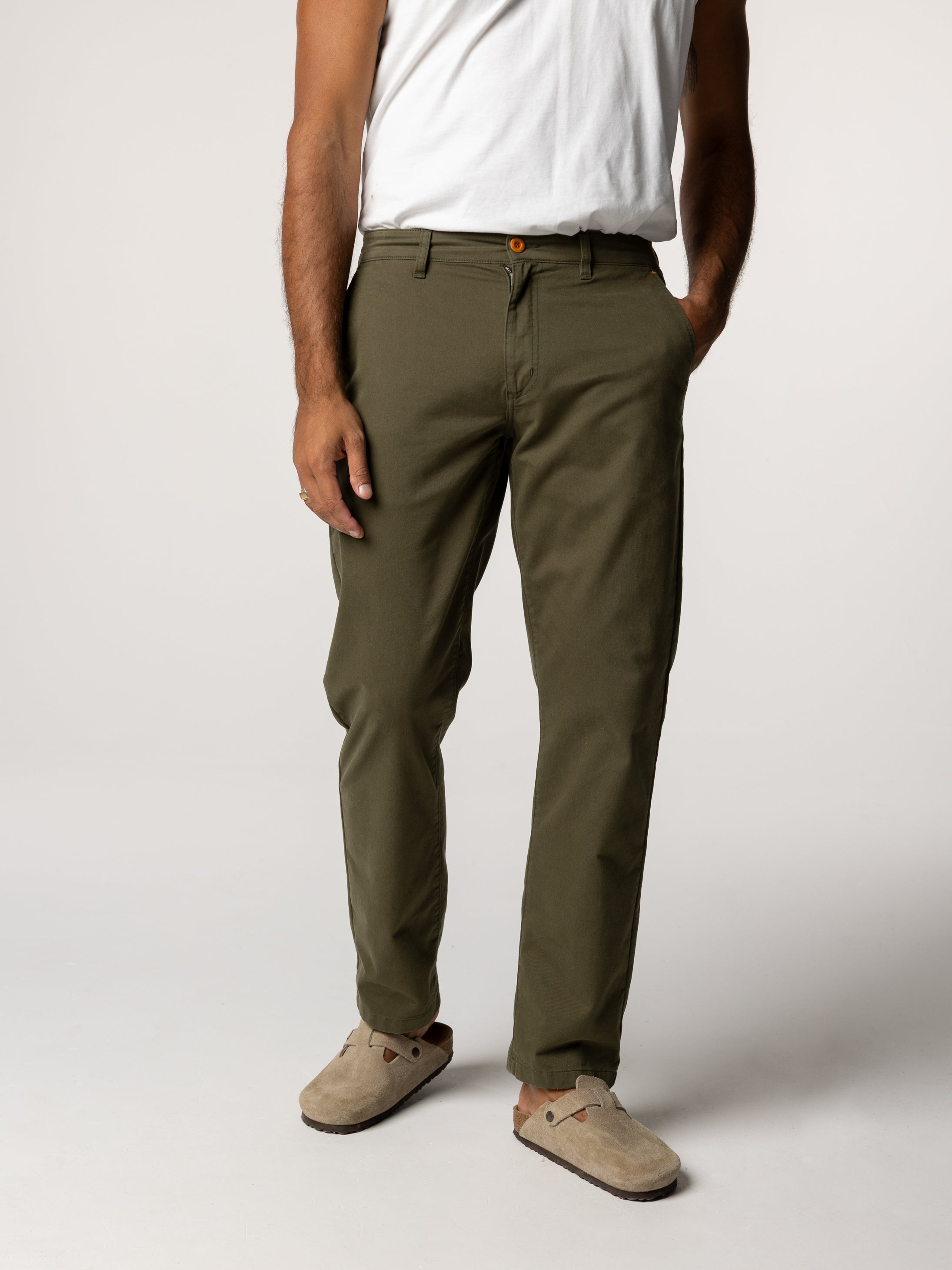 Rincon Slim Fit Chino in Olive