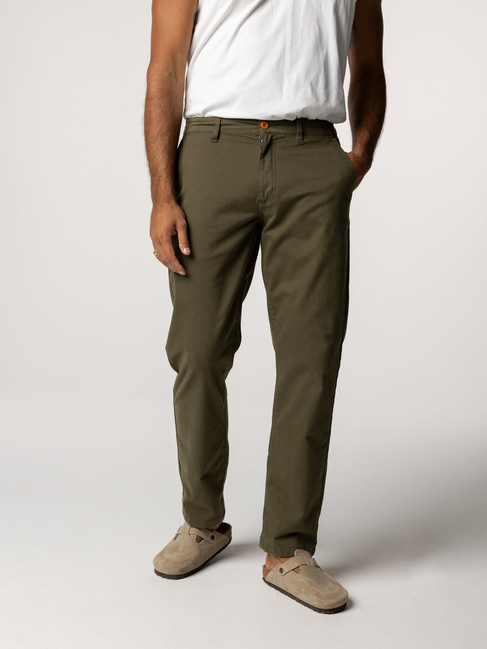 Rincon Slim Fit Chino in Olive