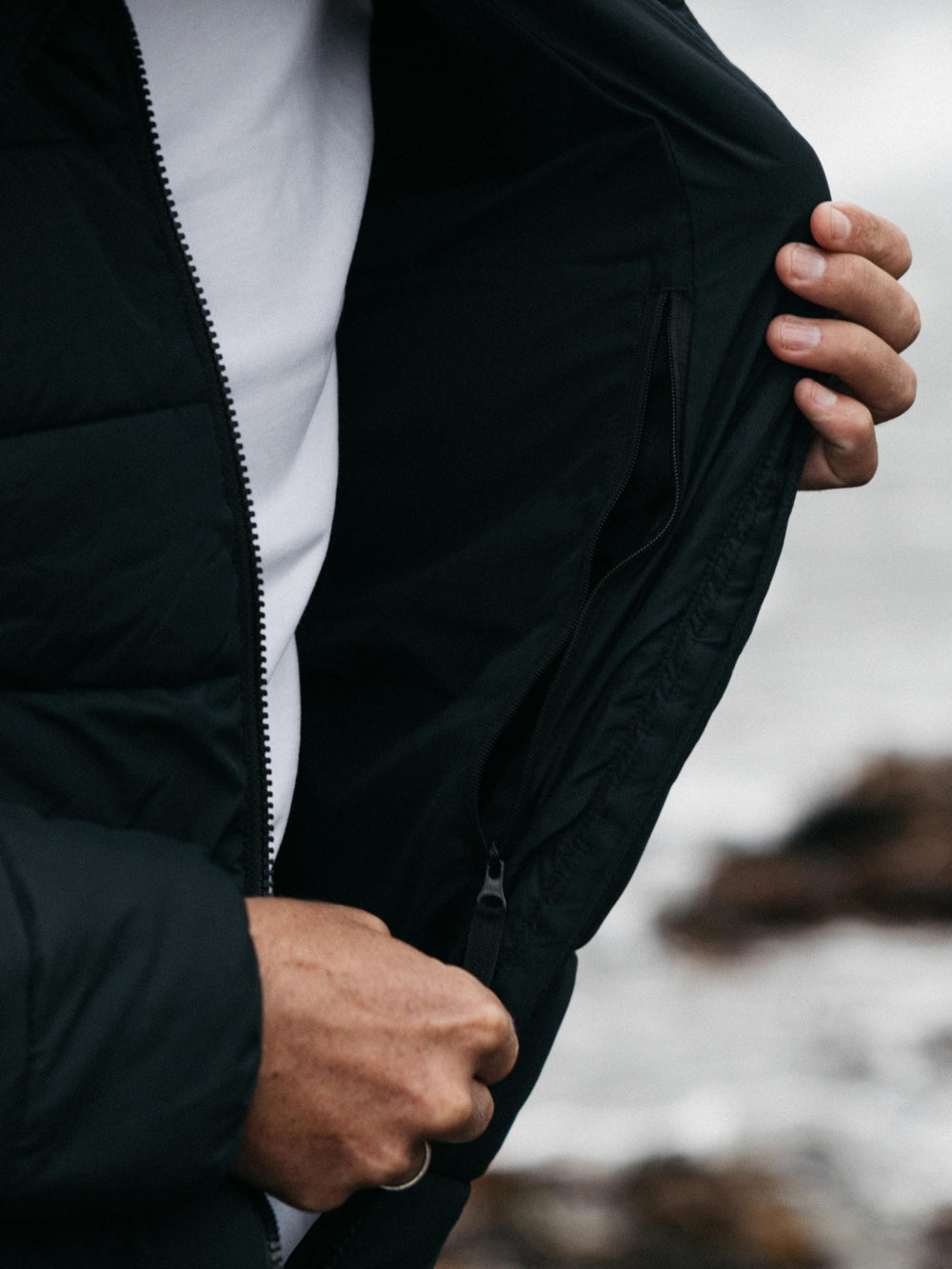 Nebulas Insulated Jacket in Black