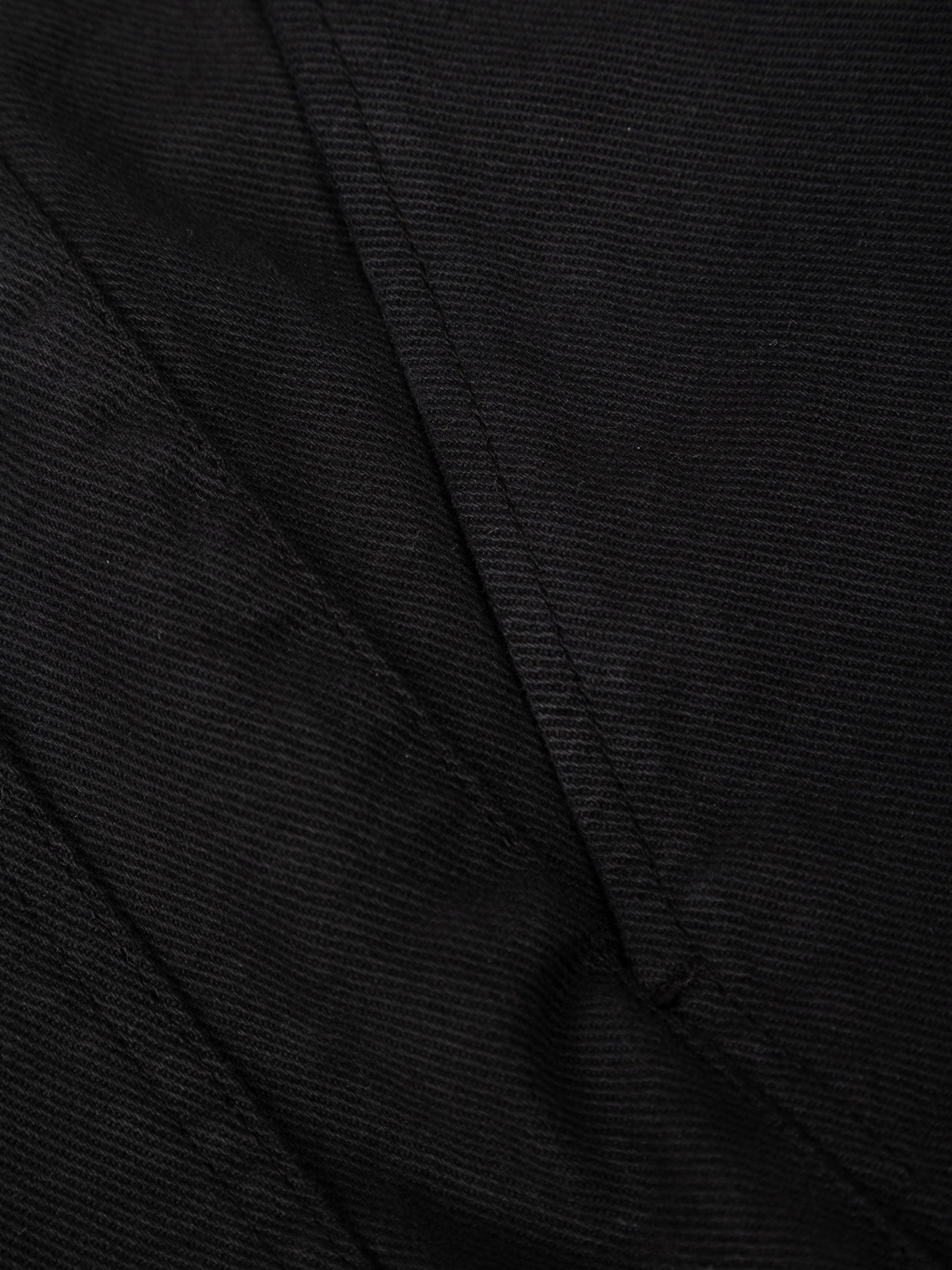 Yarrel Canvas Short in Black