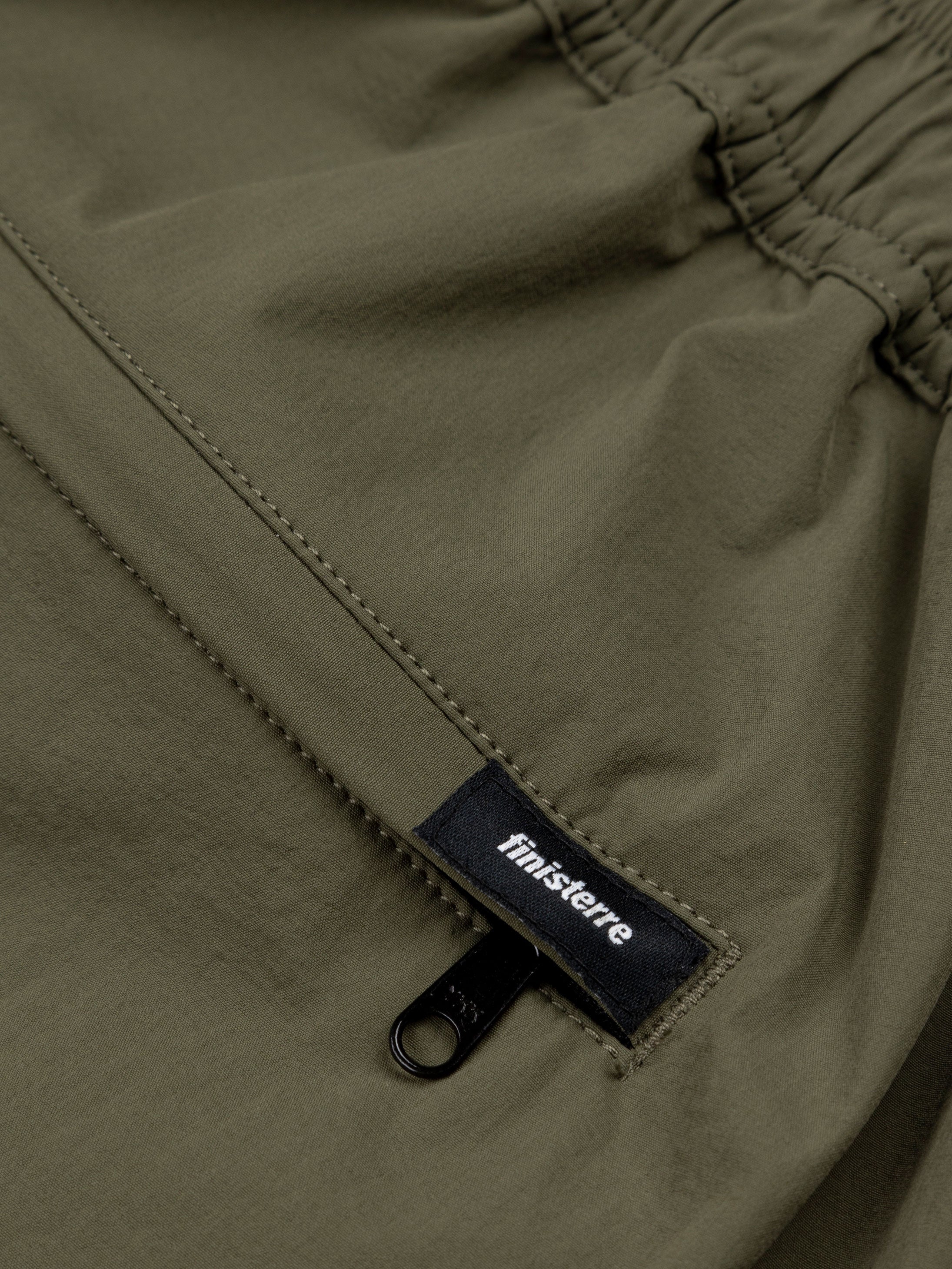 Recycled Hybrid Short in Olive - Walker