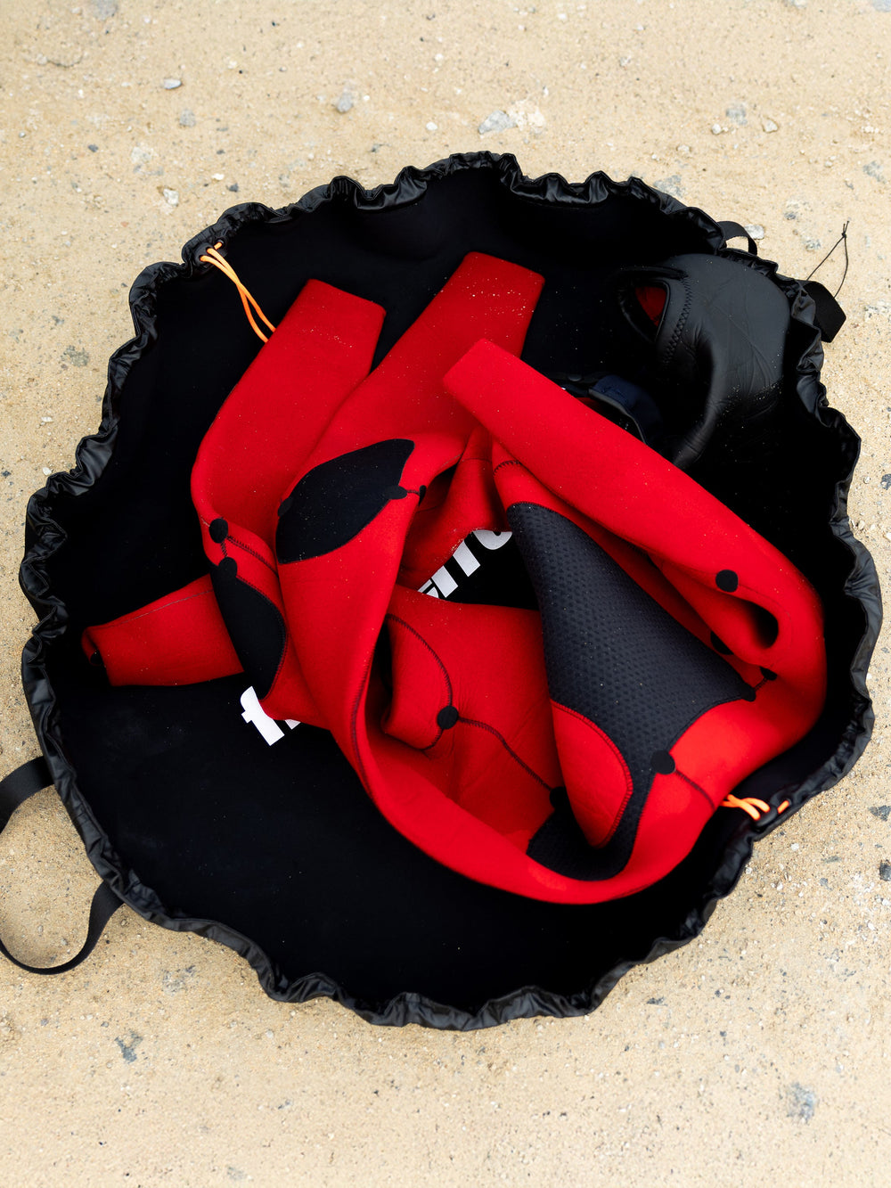 From Wetsuits Recycled Changing Mat in black