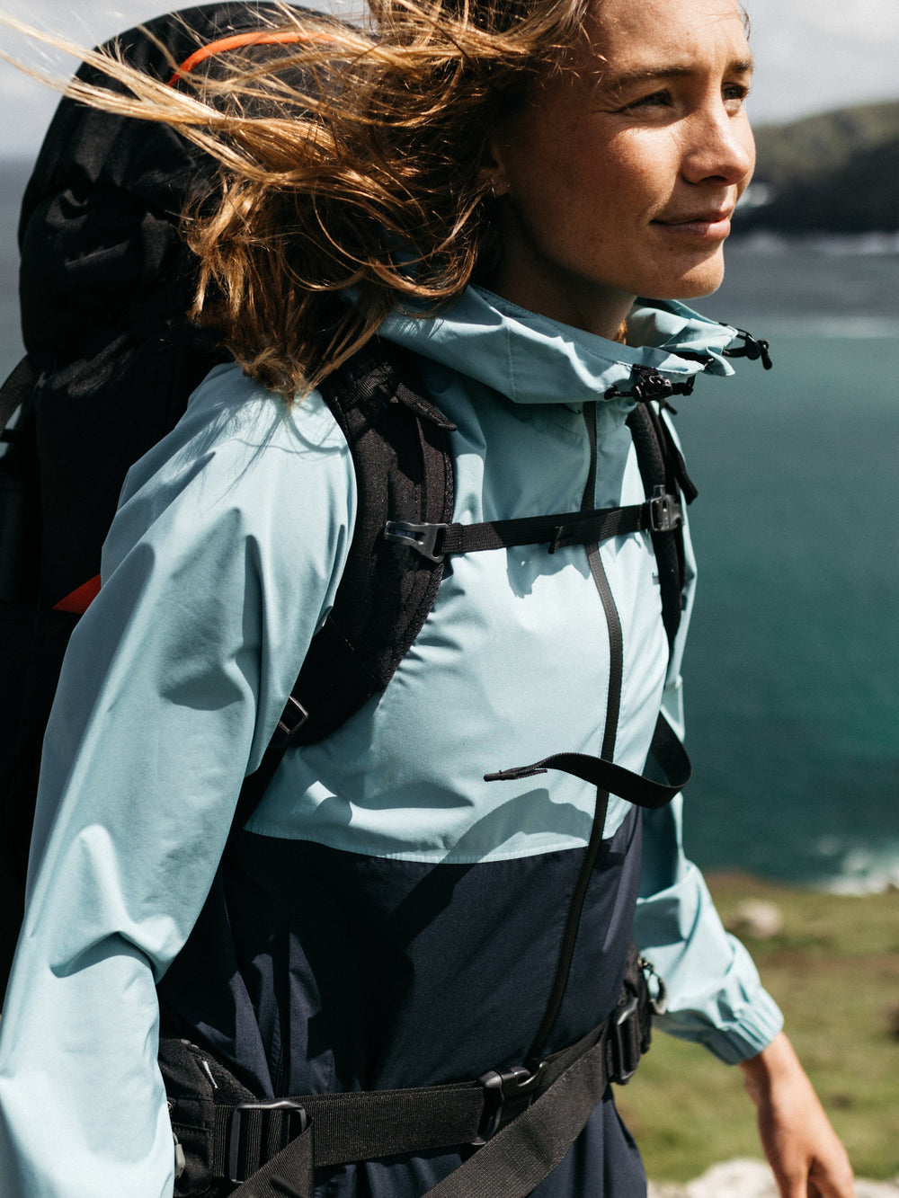 Finisterre + Gregory  Amber 54 Rucksack - Black