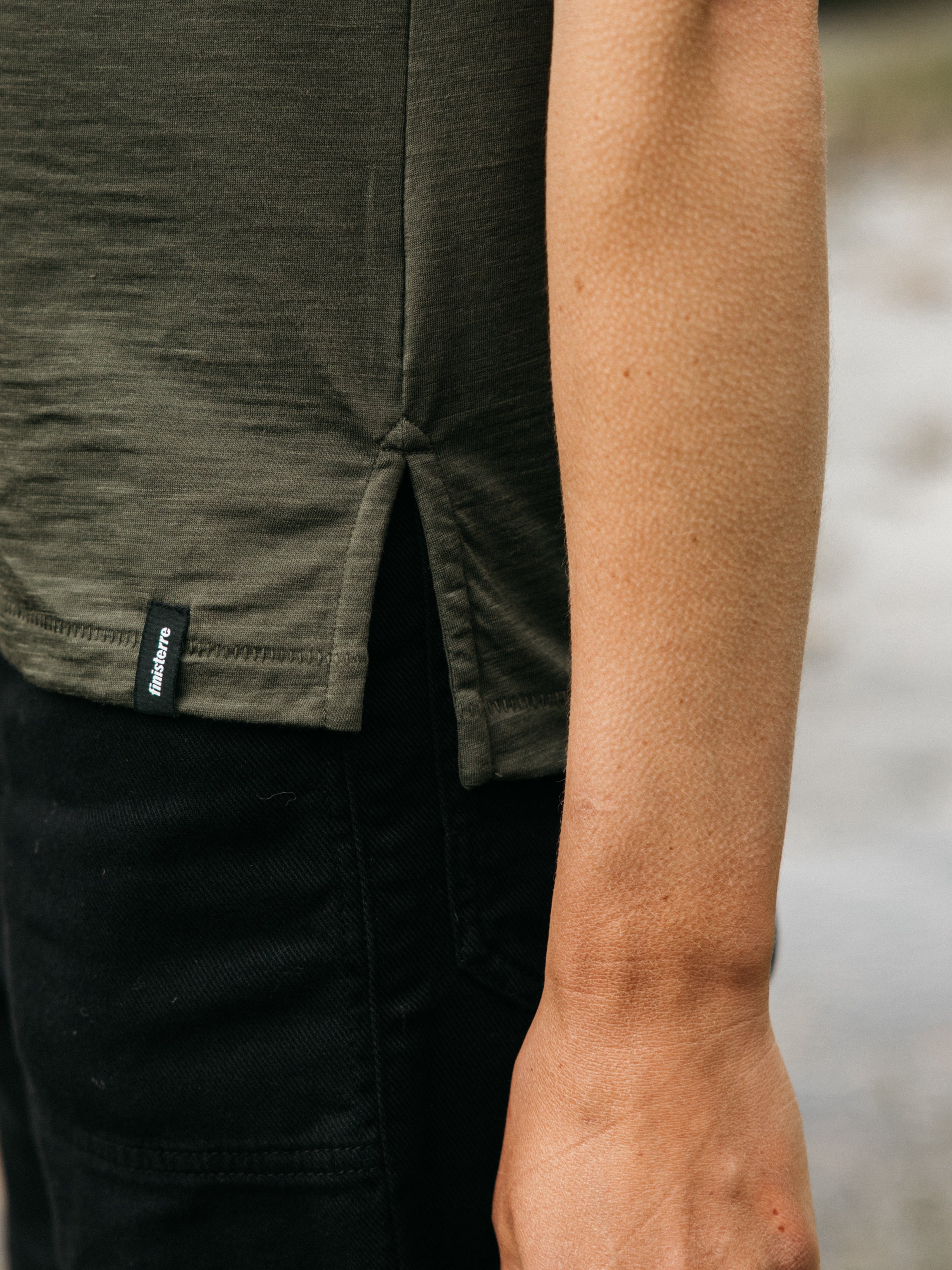 Merino T-Shirt Baselayer in Olive - Seeker