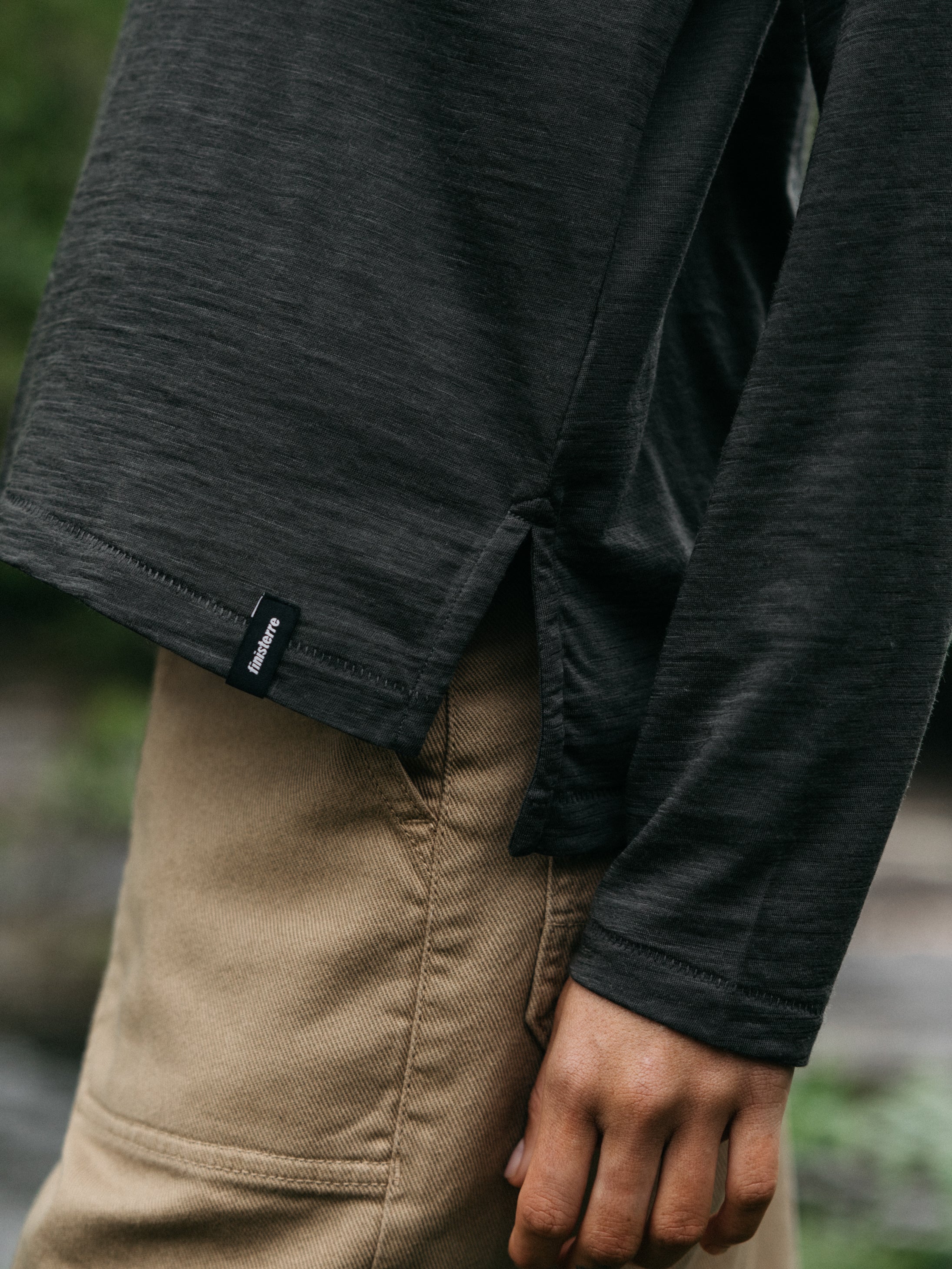 Merino Long Sleeve Baselayer in Raven Black - Seeker