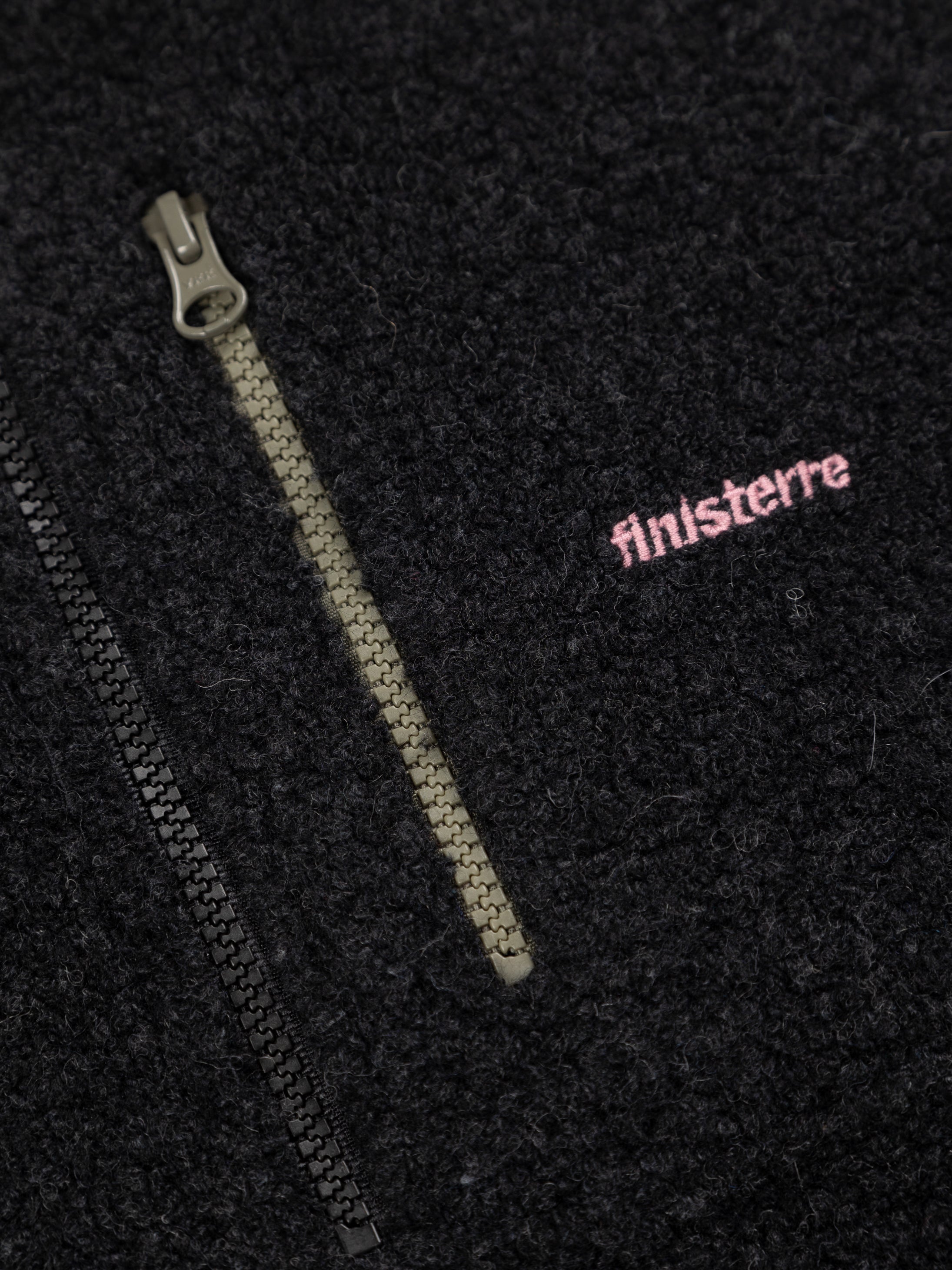 Recycled Wool 1/4 Zip Fleece in Raven Black - Hegen